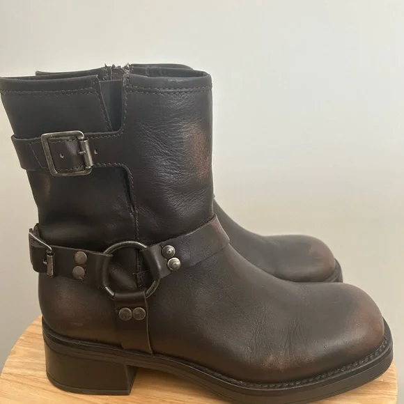 Steve Madden Brown Brixton Boots - Picture 2 of 8